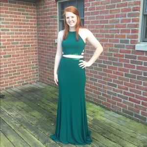 Ellie Wilde emerald green dress